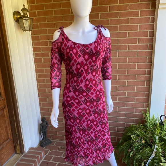 Angie Pink and Black Geometric cut out sleeve midi Dress - Picture 1 of 16